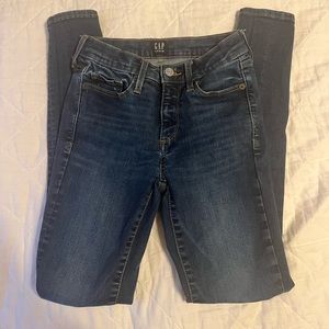 Gap True Skinny Jeans